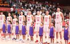 遼籃雙槍強(qiáng)勢開局，中國男籃大勝關(guān)島，6人得分破雙，48分喜獲開門紅！