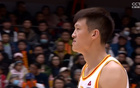 山東勝強(qiáng)敵，摩爾20分，高詩巖失準(zhǔn)，濟(jì)南小伙投籃艱難。