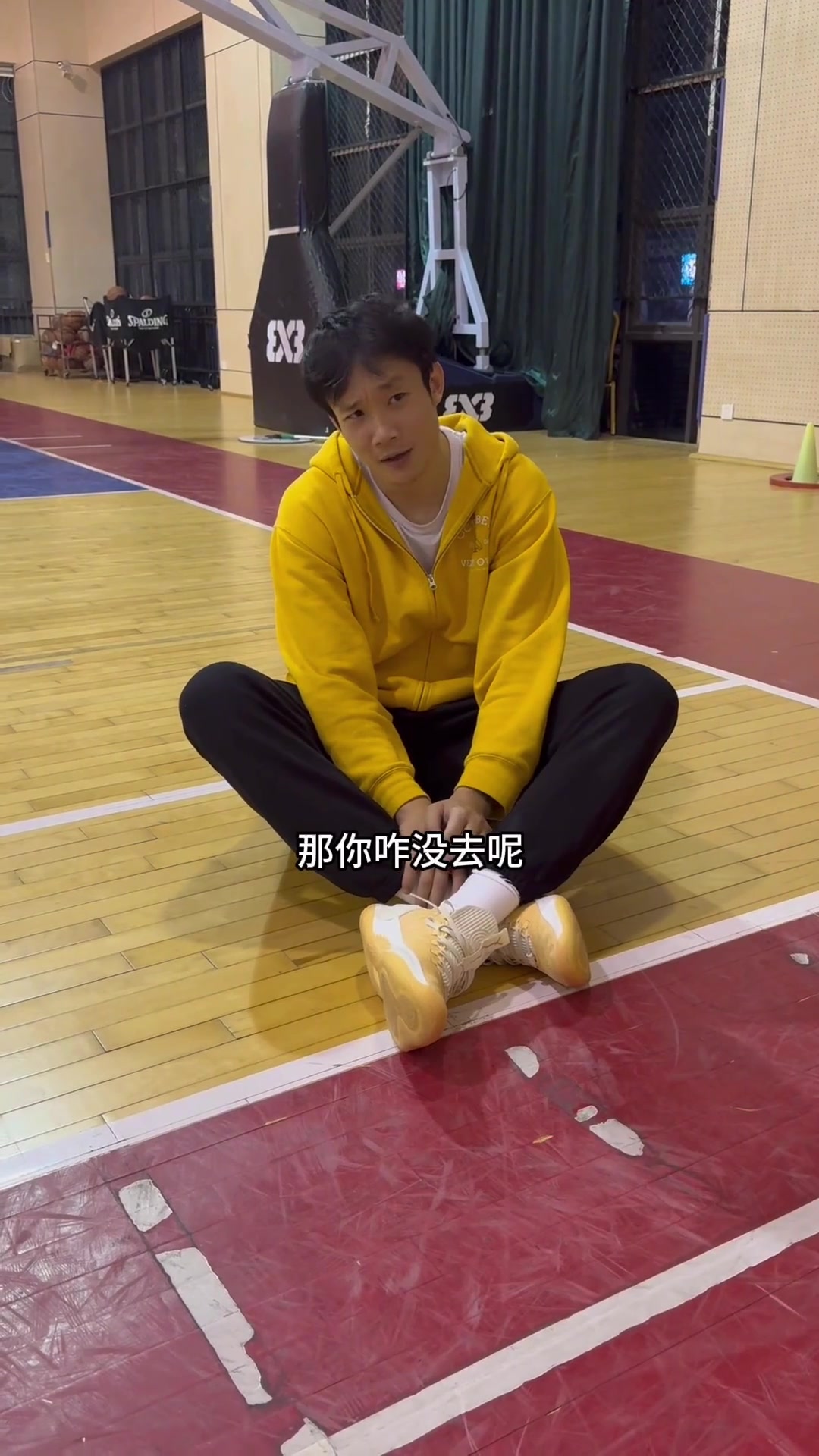 被丁彥雨航變向浮夸晃倒暴扣！郭艾倫：看我過一段虐不虐他就完了