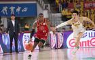 CBA頂級外援再顯神威，李春江選人眼光獨到！狂砍65+31！