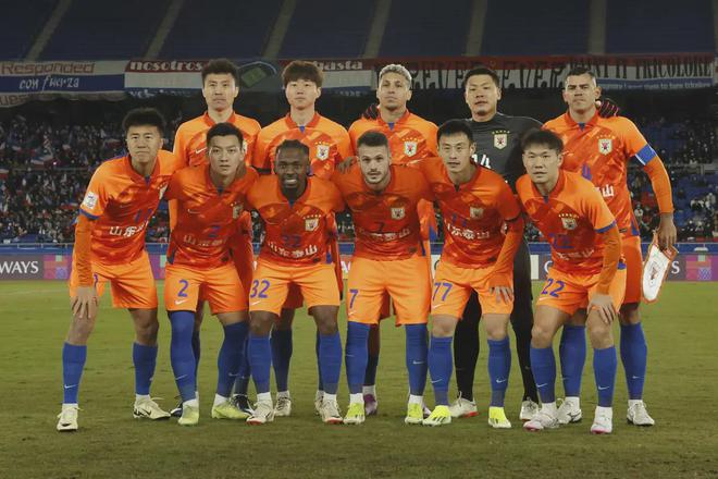 亞冠決戰(zhàn)：泰山主場(chǎng)VS光州FC，誰勝誰晉級(jí)。