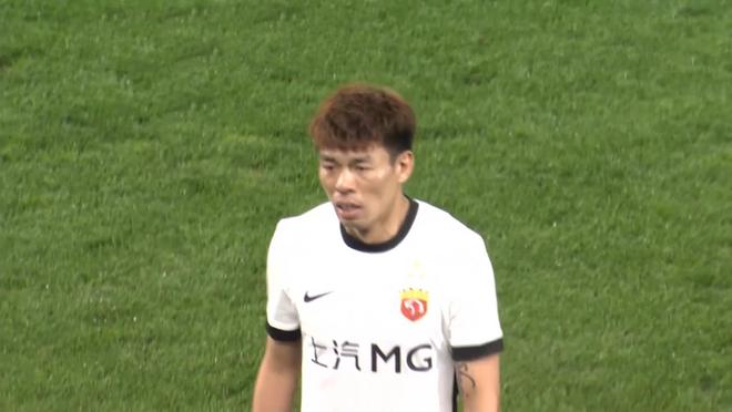 顏駿凌撲救挽回顏面，海港亞冠危機，張琳芃失誤送點。