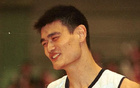 23年前姚明CBA季后賽12次歷史第一，總決賽得20+20。