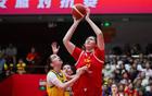 中國女籃張子宇2米26身高，天賦驚人，百年一遇。