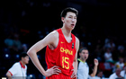 郇斯楠表現(xiàn)亮眼，12中8得16分5板，送出6大帽！