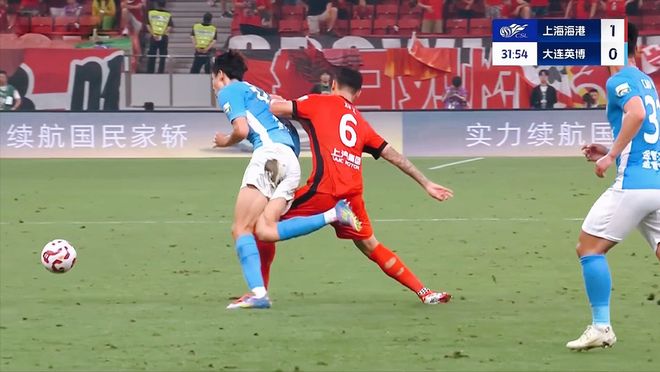 兩名19歲球員造三球，中超關(guān)鍵戰(zhàn)，董路稱海港難奪冠，亞冠受挫。